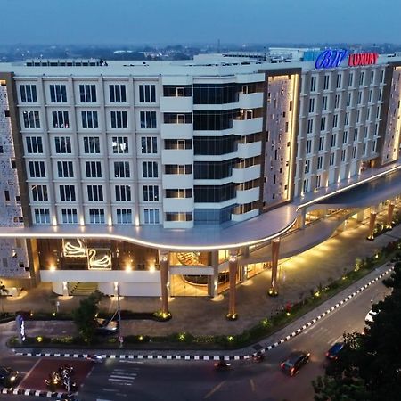 Hotel BW Luxury Jambi Exterior foto