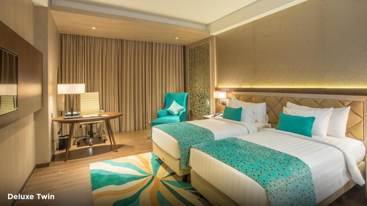 Hotel BW Luxury Jambi Exterior foto