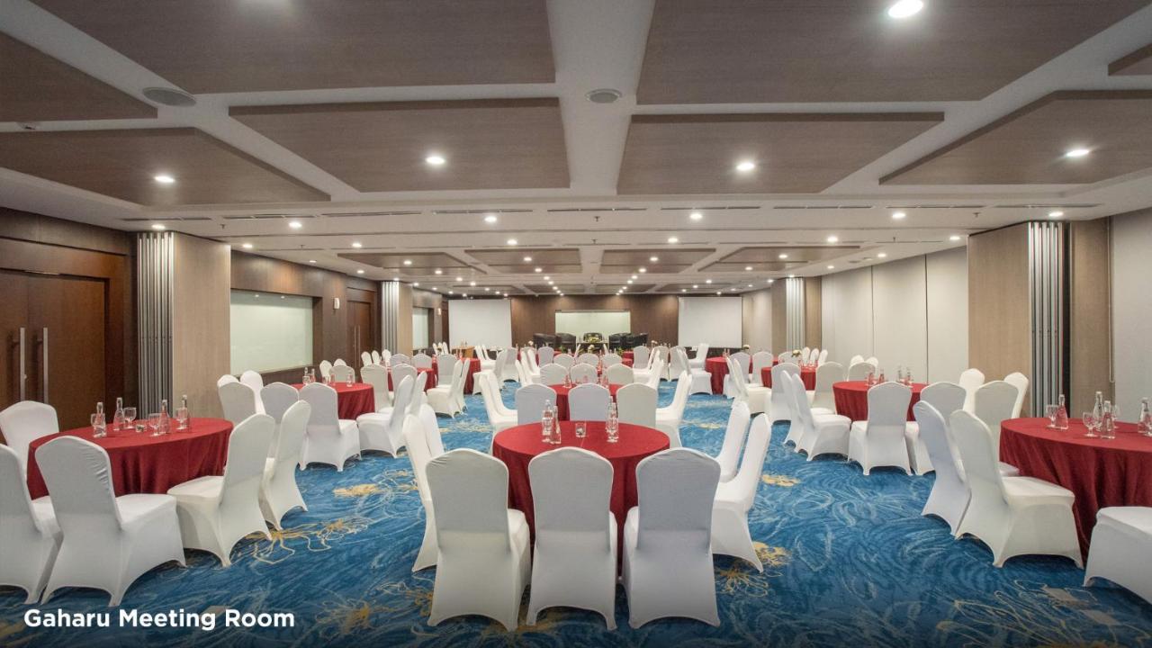 Hotel BW Luxury Jambi Exterior foto