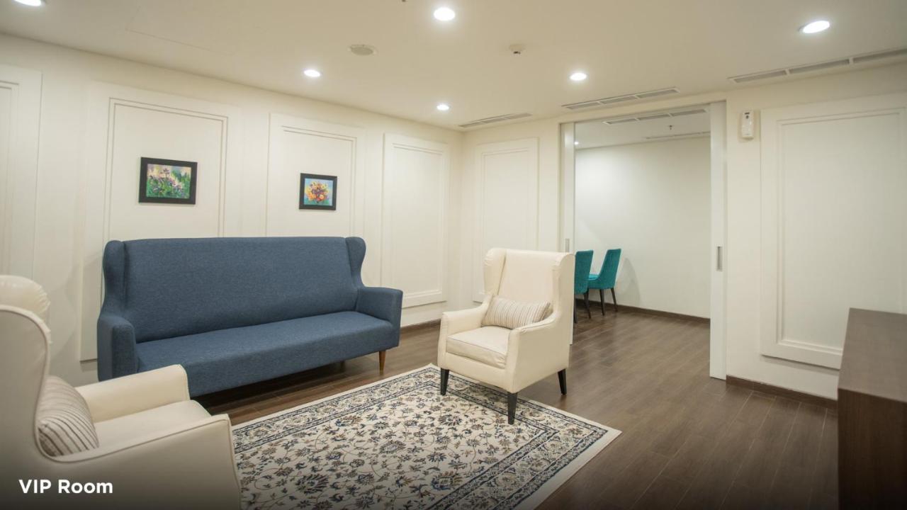 Hotel BW Luxury Jambi Exterior foto