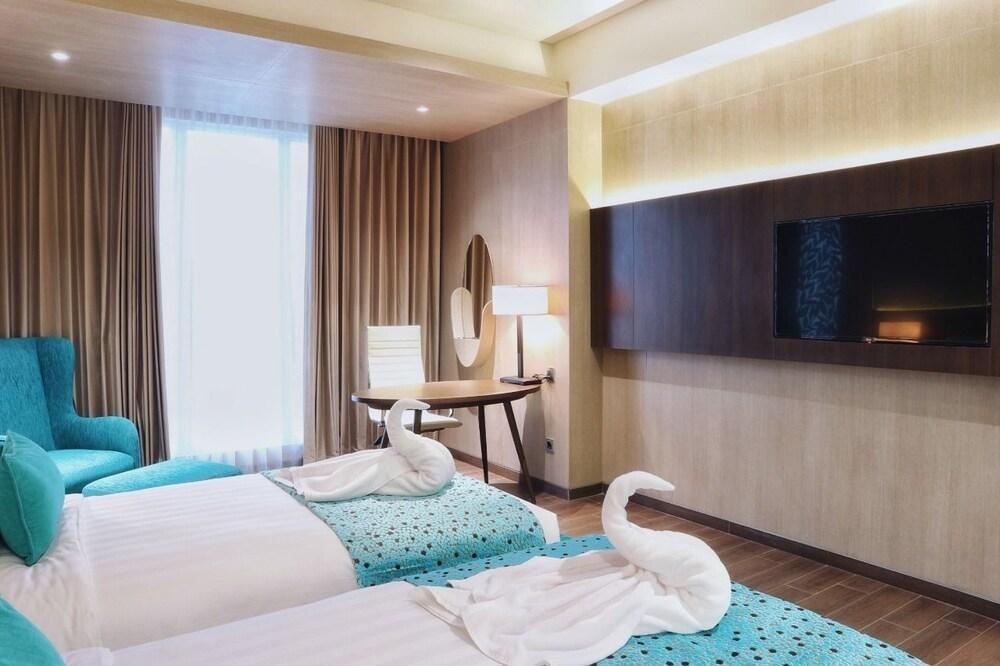 Hotel BW Luxury Jambi Exterior foto