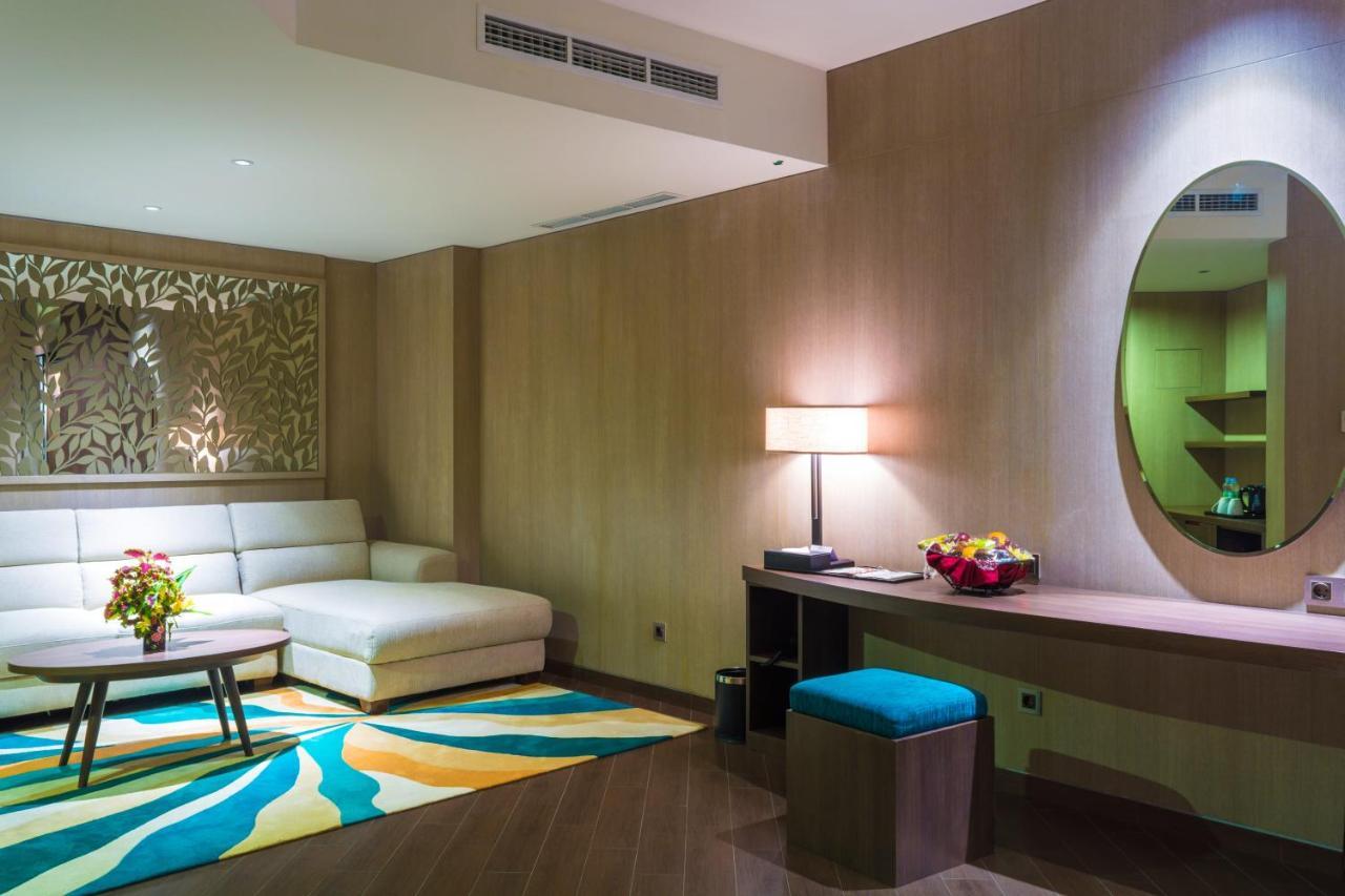 Hotel BW Luxury Jambi Exterior foto
