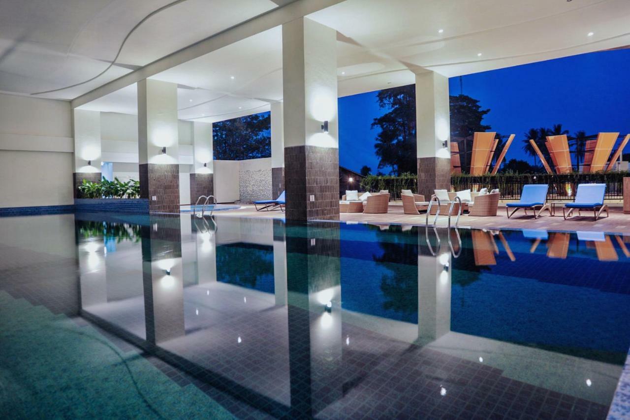 Hotel BW Luxury Jambi Exterior foto